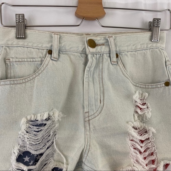 Forever 21 Distressed Chambray Denim Shorts 24 - Picture 2 of 6